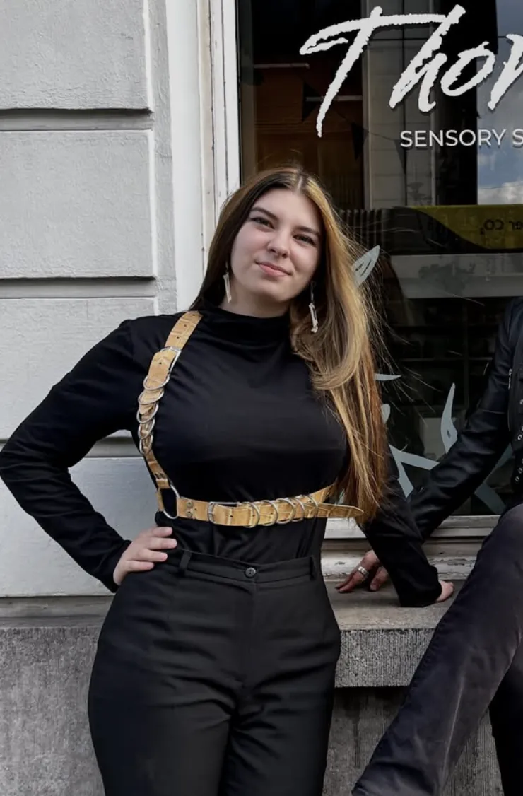 Portrait of Leanna, sexual educator and founder of Thorns in Ghent
